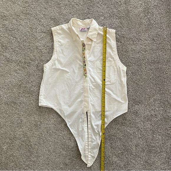 O LA! Sherpa Imports Vintage sleeveless floral embroidered button up 100% Cotton - Picture 7 of 7